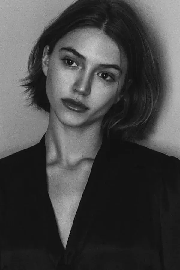 black and white portrait photography woman black and white portrait photography woman